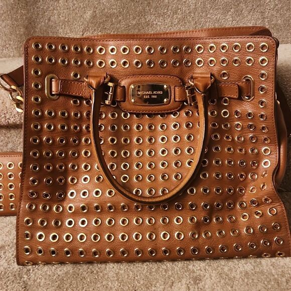 Michael Kors Brown Hamilton Tall Tote Bag w/ Rivets & Matching Ziparound Wallet - Picture 3 of 13